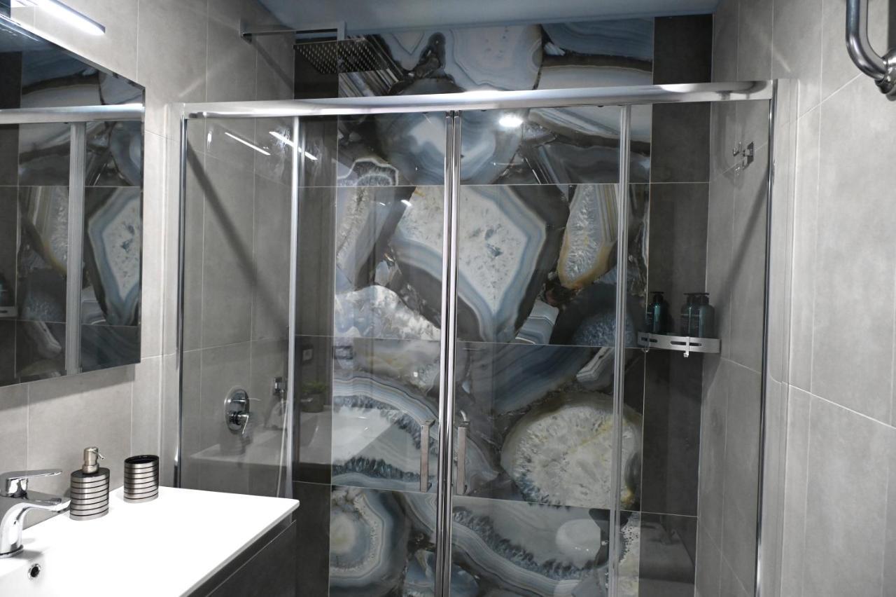 Victry'S Houses Chiaia ナポリ エクステリア 写真
